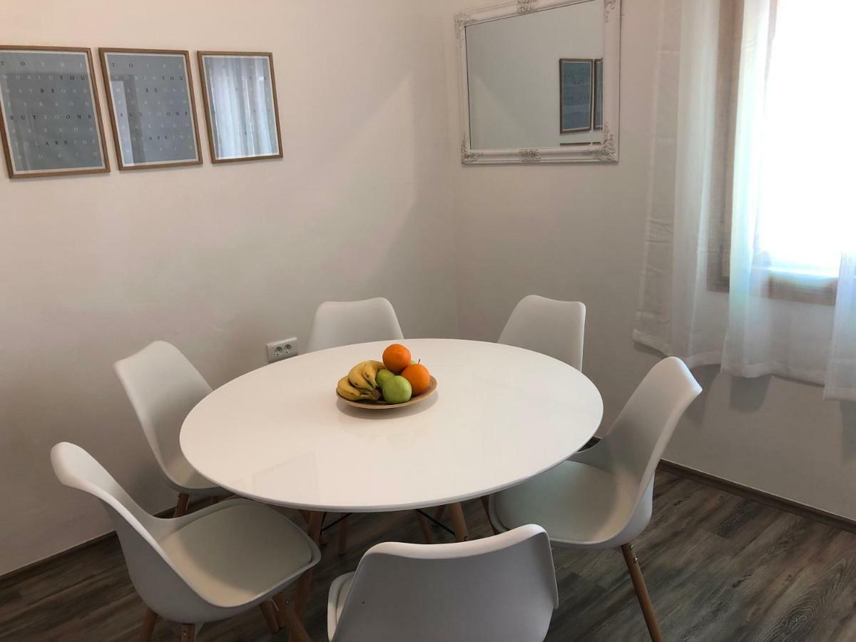 Apartment Check In Pula Extérieur photo